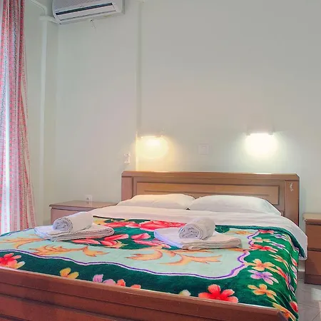 Delphi Apart Otel Agios Gordios (Corfu)