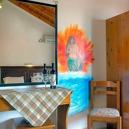 Delphi Aparthotel