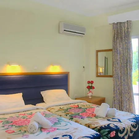 Delphi Appart hôtel Agios Gordios (Corfu)