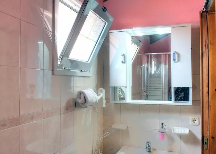 Delphi アパートホテル