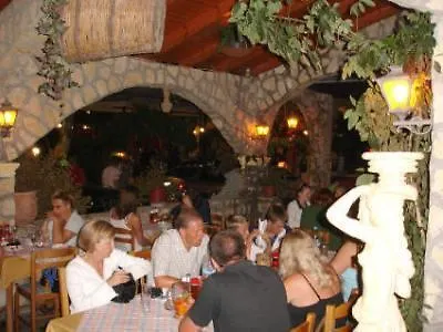 Aparthotel Delphi 3*