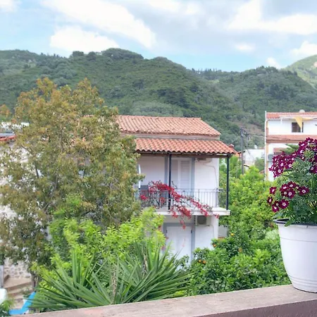 Aparthotel Delphi 3*